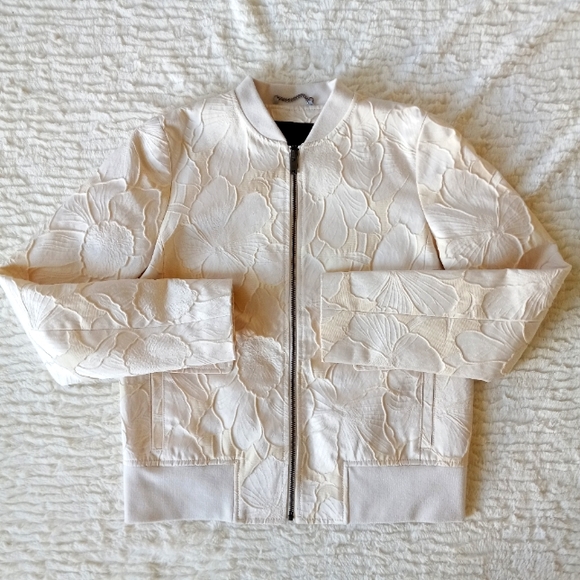 Banana Republic Jackets & Blazers - NWOT Jacquard Bomber
